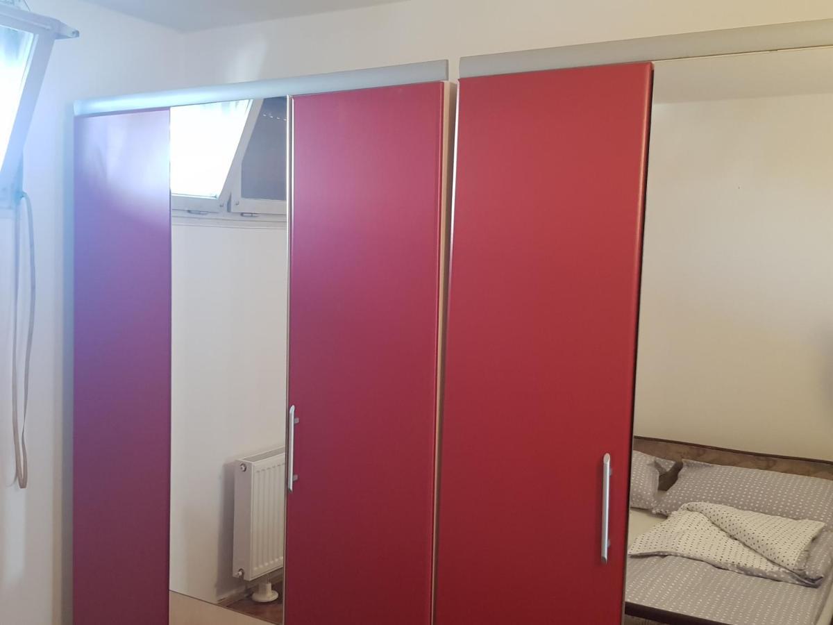 Positivo Appartement Zagreb Buitenkant foto