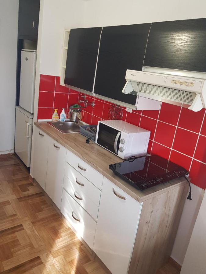 Positivo Appartement Zagreb Buitenkant foto